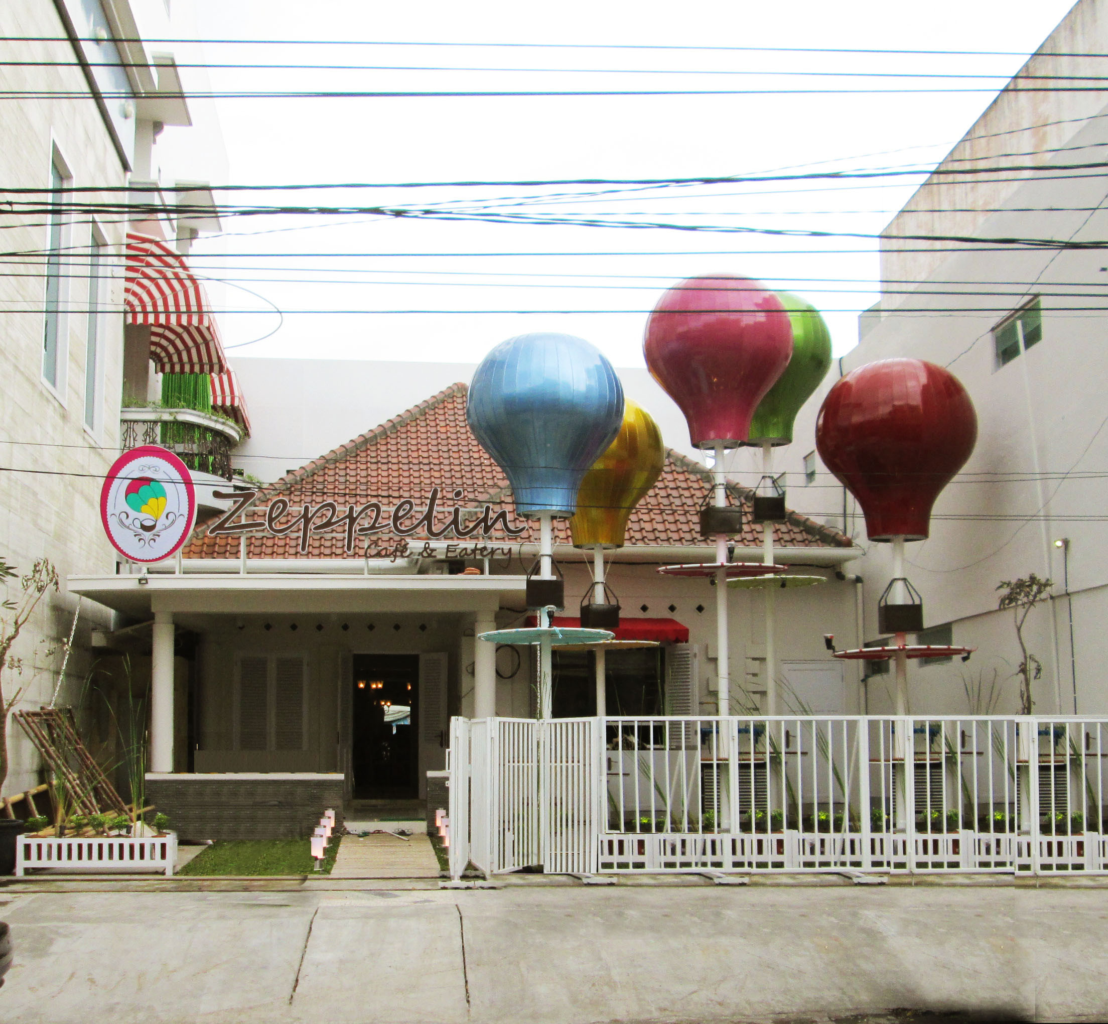 Zeppelin Eatery & Cafe